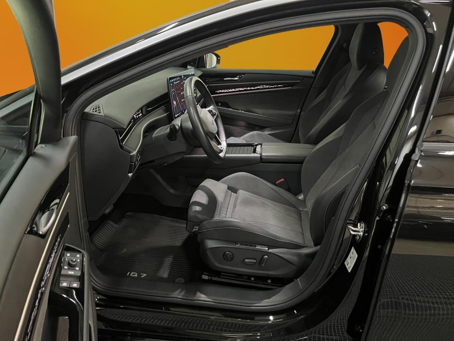 VOLKSWAGEN ID.7 2025