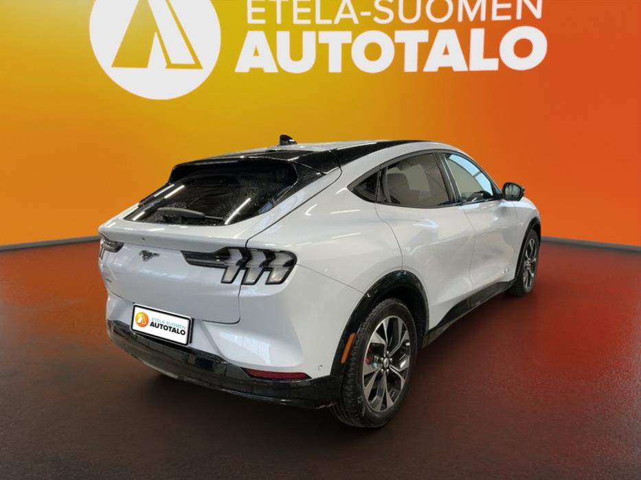 FORD Mustang Mach-E 2023