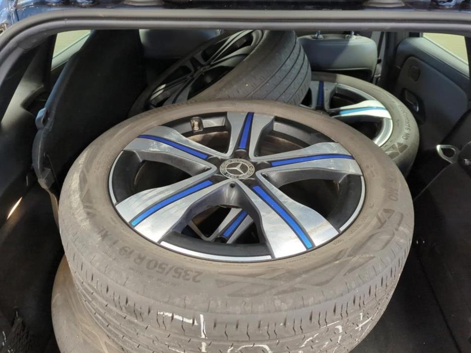 MERCEDES-BENZ EQA 2023