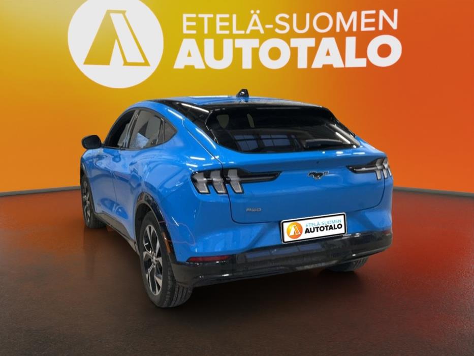 FORD Mustang Mach-E 2023