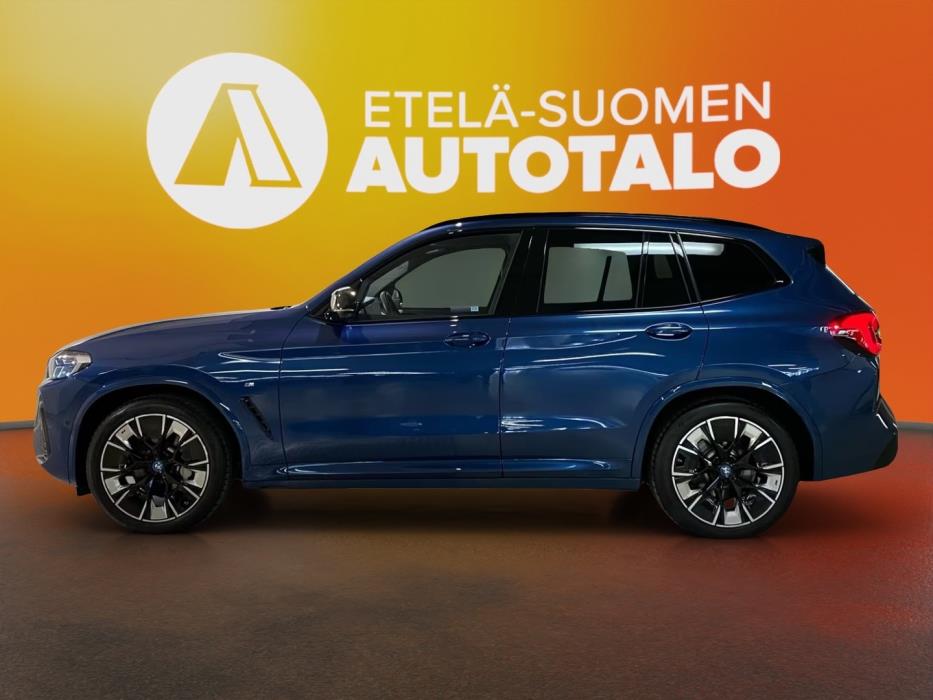BMW iX3 2023
