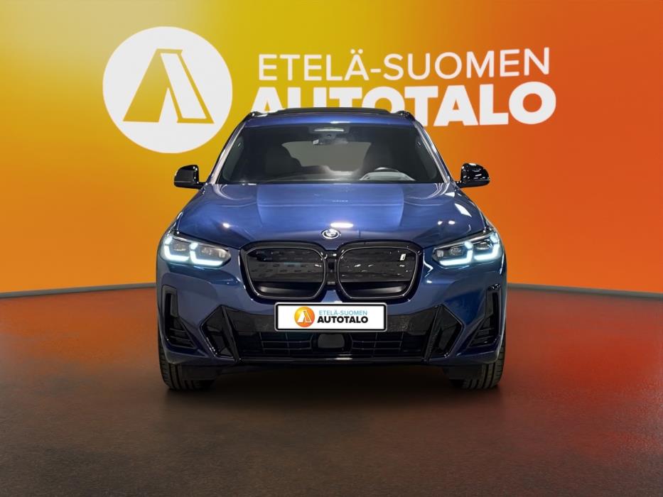 BMW iX3 2023