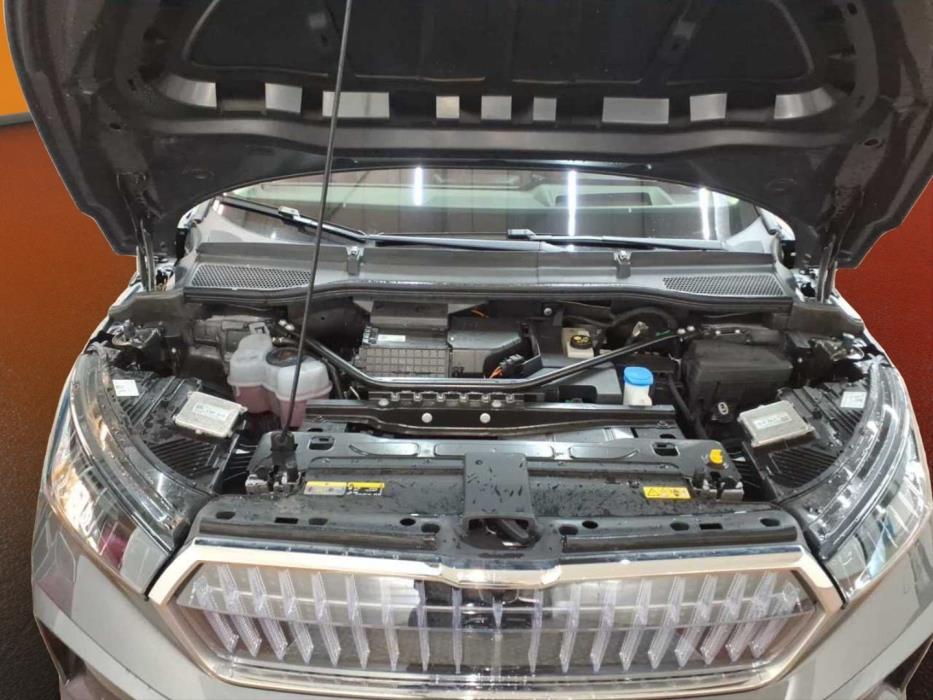 SKODA Enyaq 2025