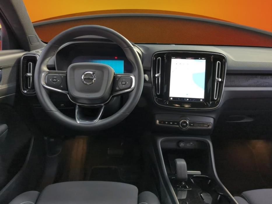VOLVO C40 2024