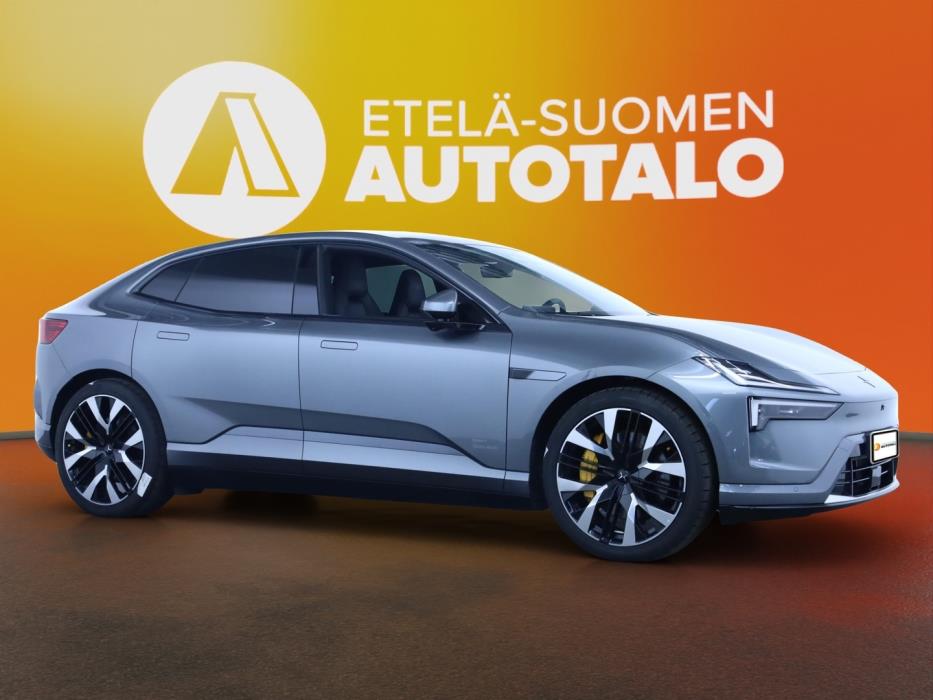 POLESTAR 4 2025