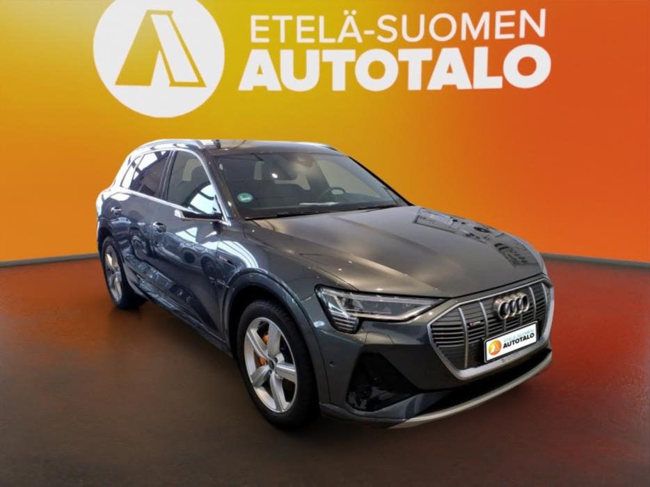 AUDI e-tron 2023