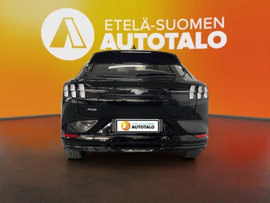 FORD Mustang Mach-E 2023