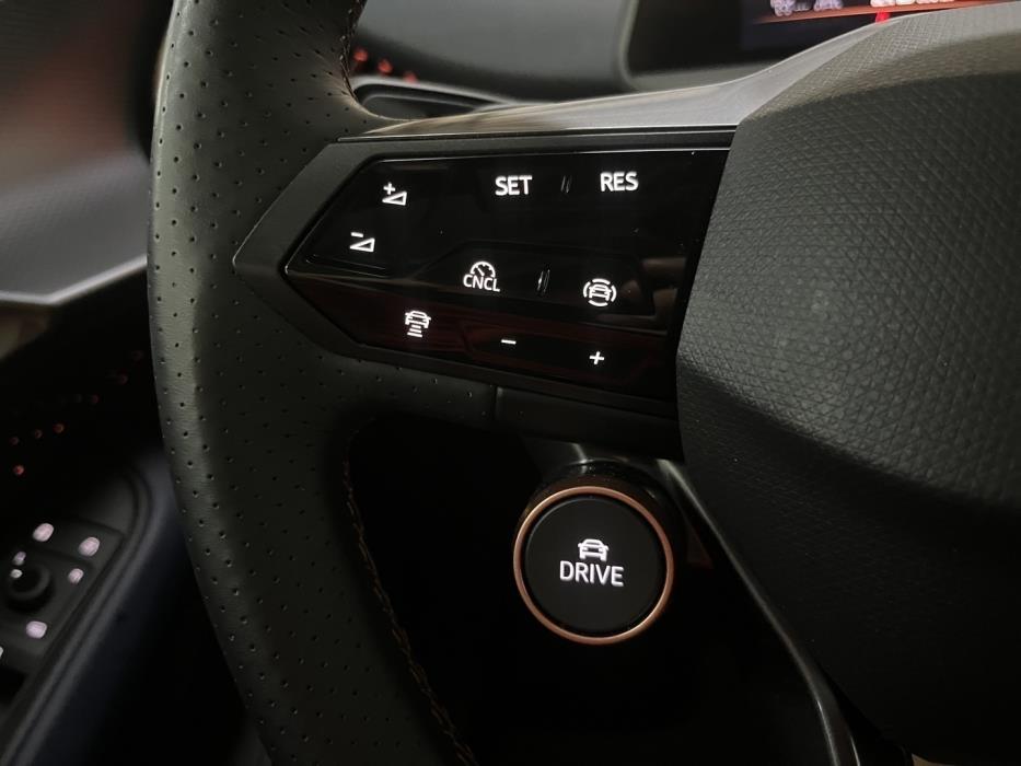 CUPRA Tavascan 2025
