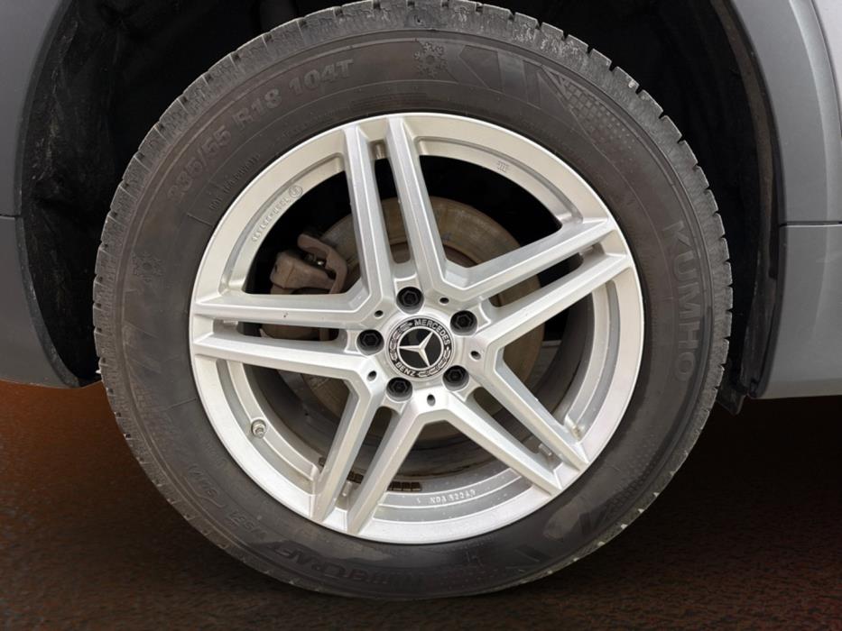 MERCEDES-BENZ EQB 2023