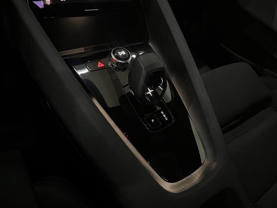 POLESTAR 2 2023