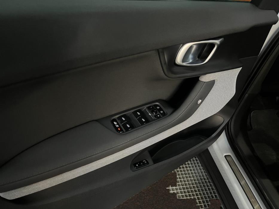 POLESTAR 2 2023