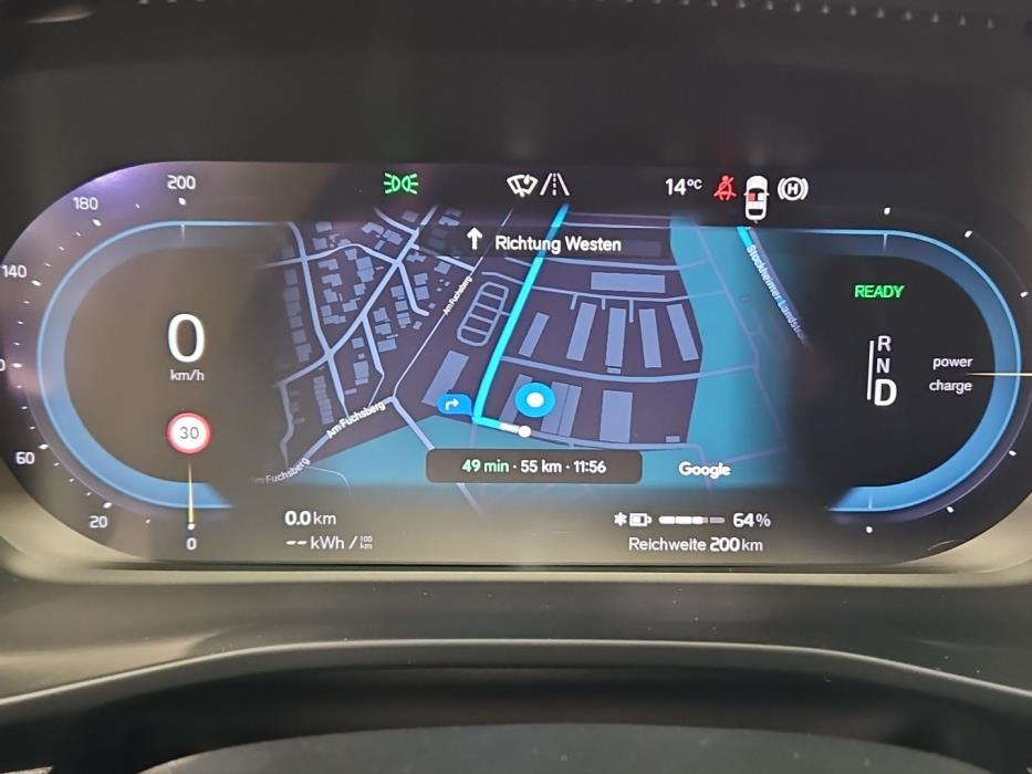 VOLVO XC40 2024
