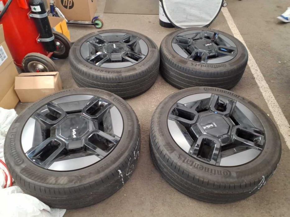 KIA EV9 2025