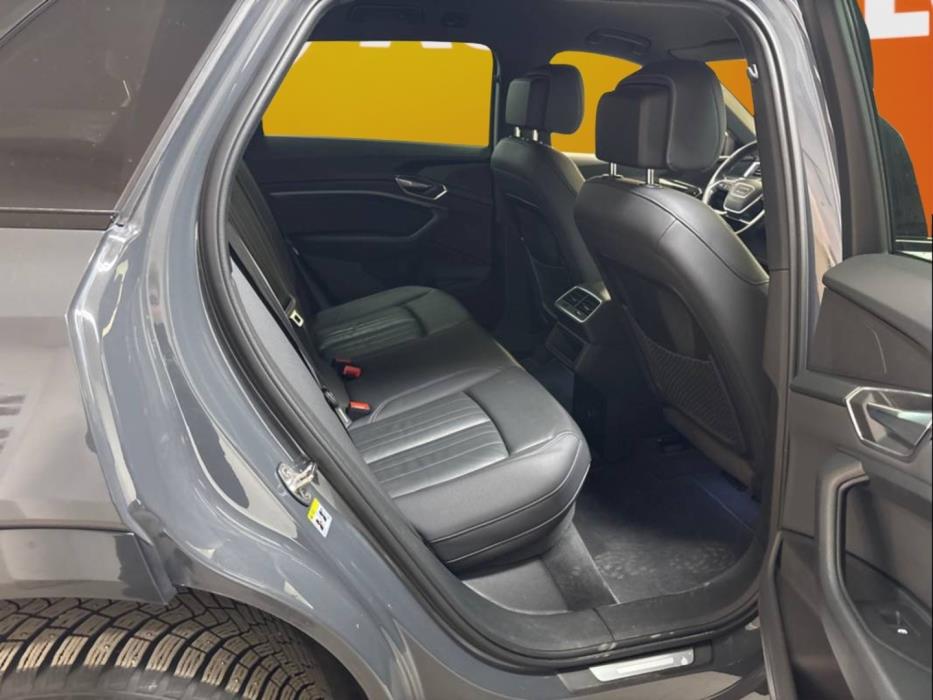 AUDI Q8 e-tron 2024