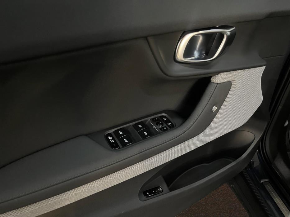 POLESTAR 2 2023