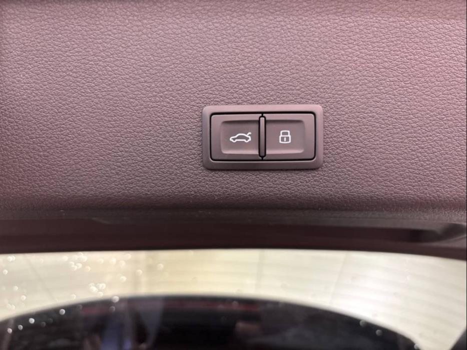 AUDI Q8 e-tron 2024