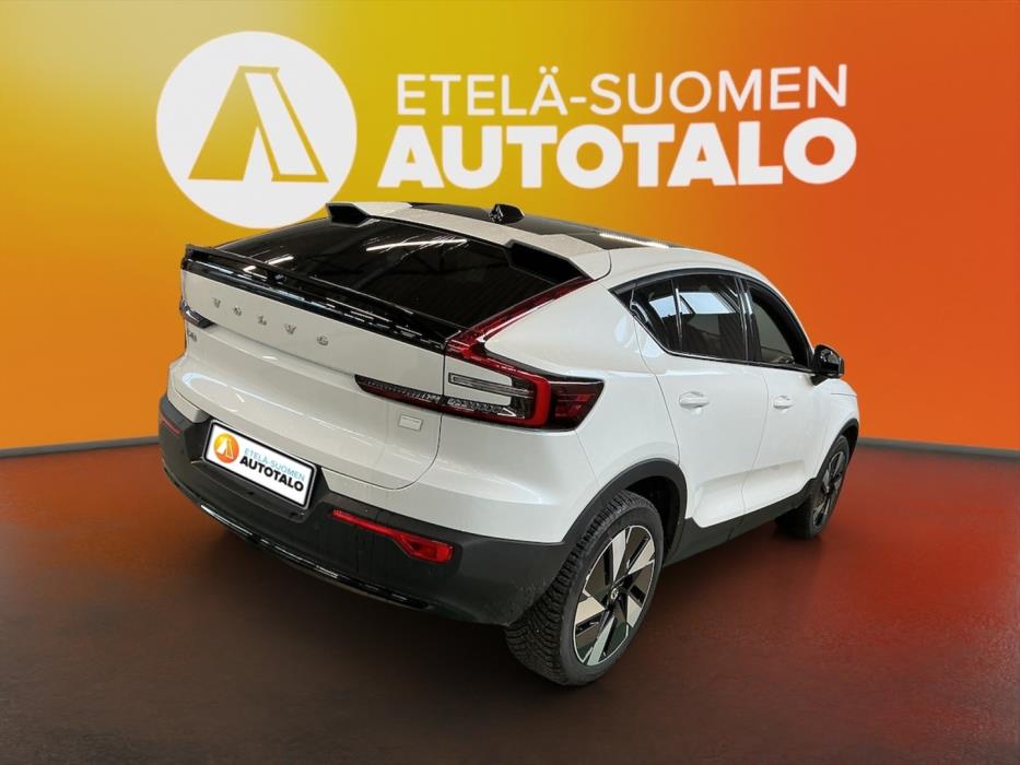 VOLVO C40 2024