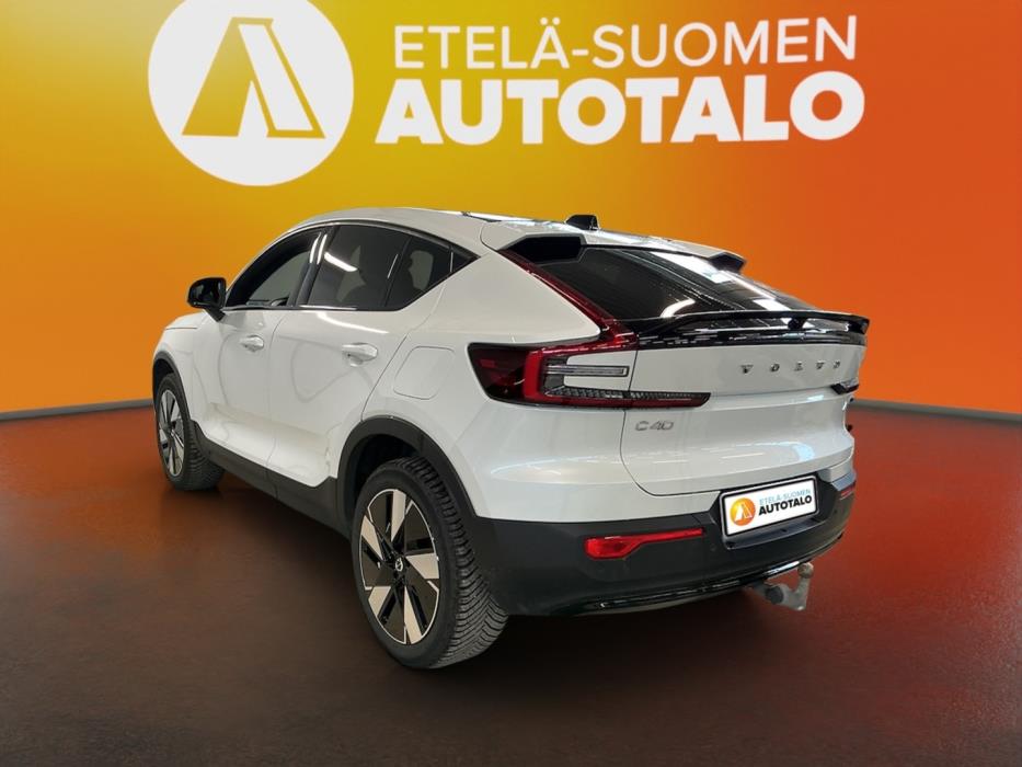VOLVO C40 2024