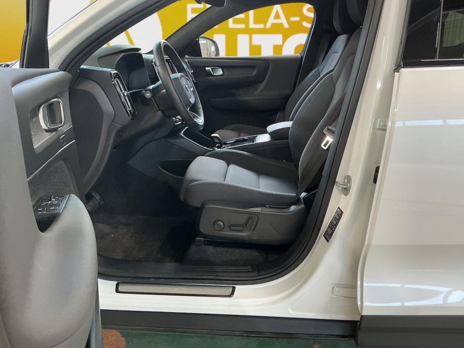 VOLVO C40 2024