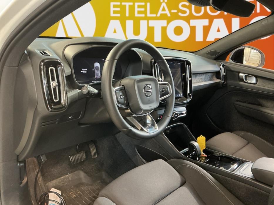VOLVO C40 2024
