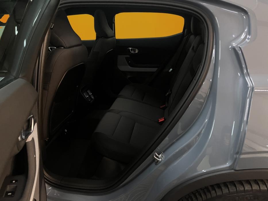 POLESTAR 2 2023