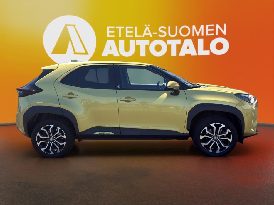 TOYOTA Yaris Cross 2022
