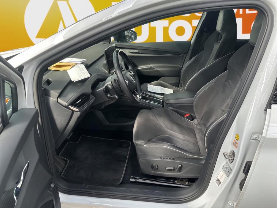 SKODA Enyaq 2023