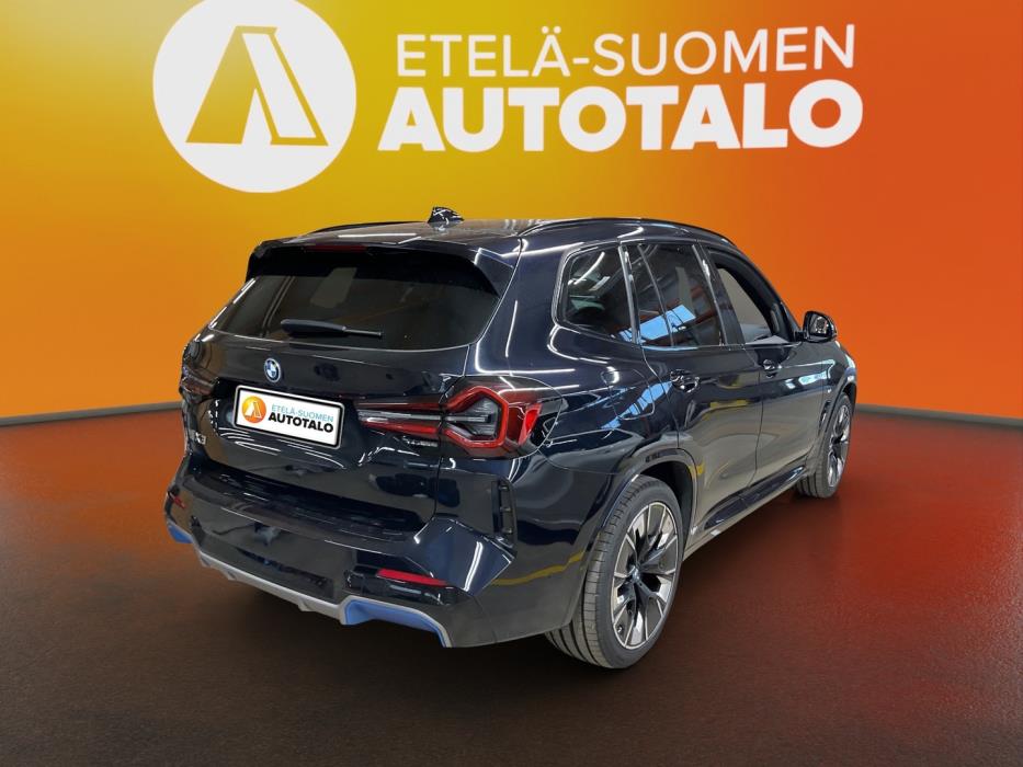BMW iX3 2023