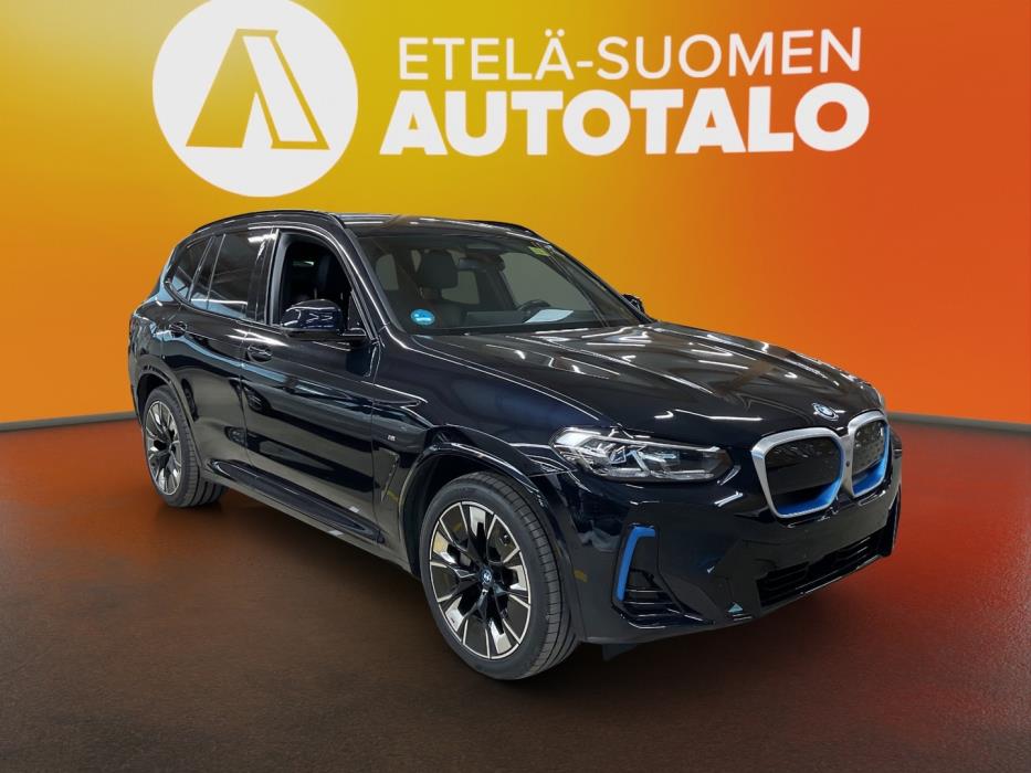 BMW iX3 2023