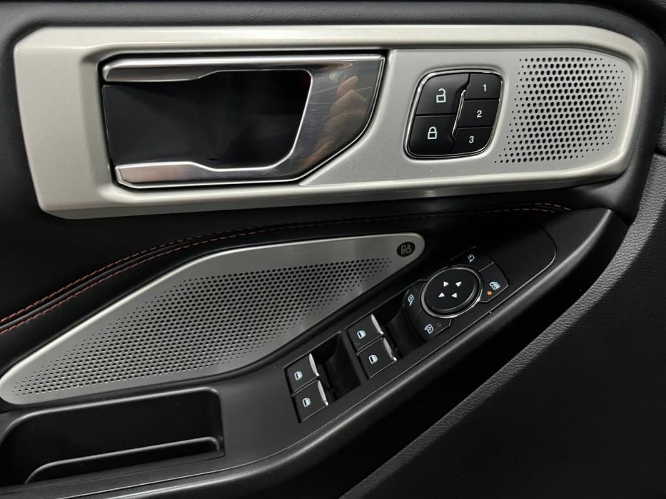 FORD Explorer 2021