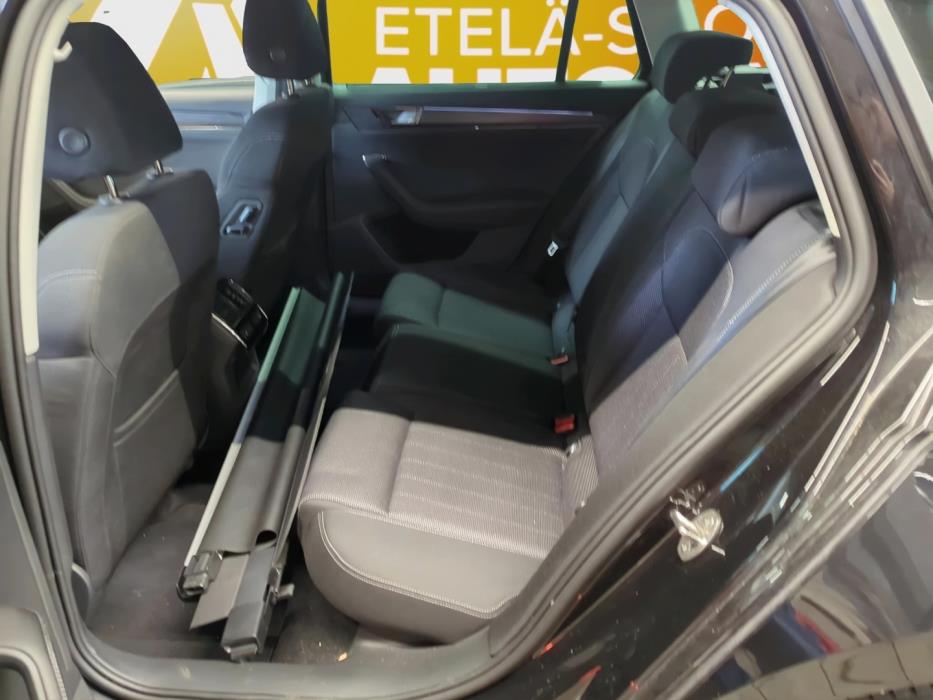 SKODA Superb 2023