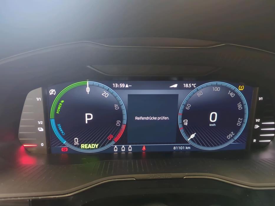 SKODA Superb 2023