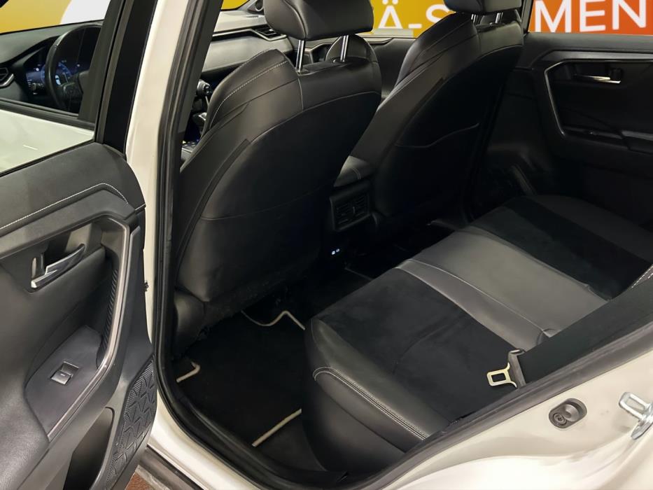 TOYOTA RAV4 2023