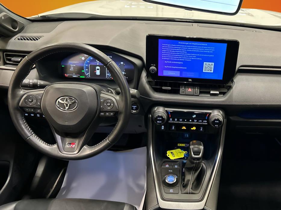 TOYOTA RAV4 2023