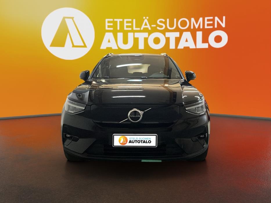 VOLVO XC40 2023