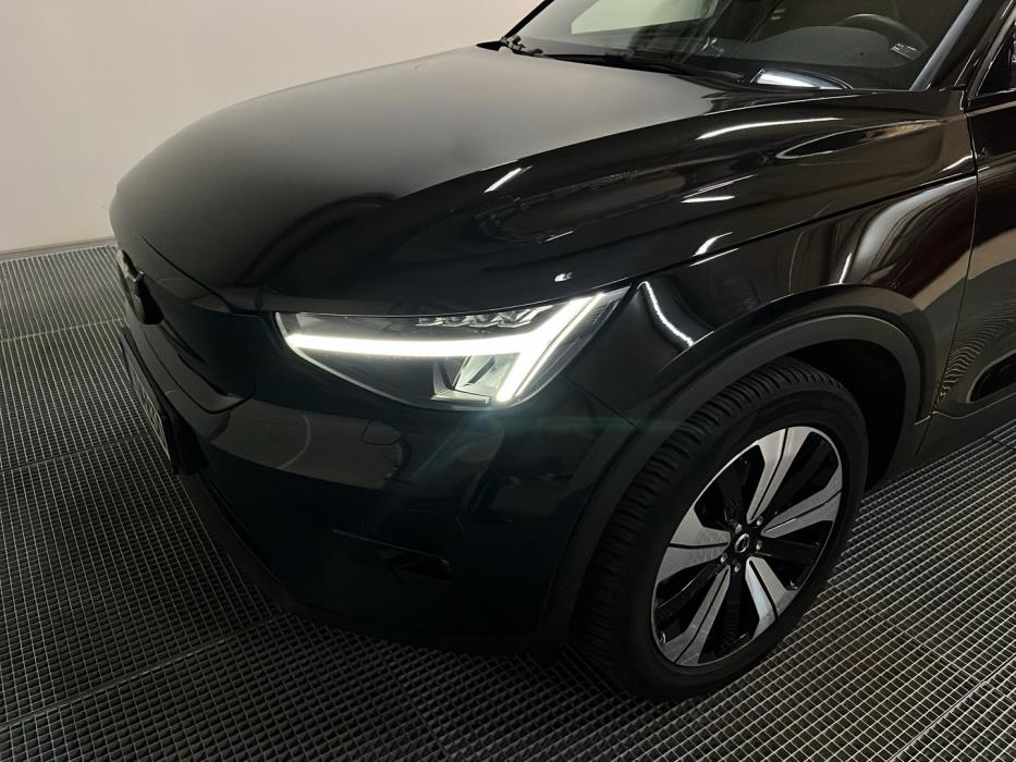 VOLVO XC40 2023