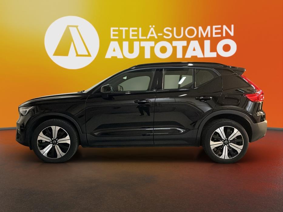 VOLVO XC40 2023