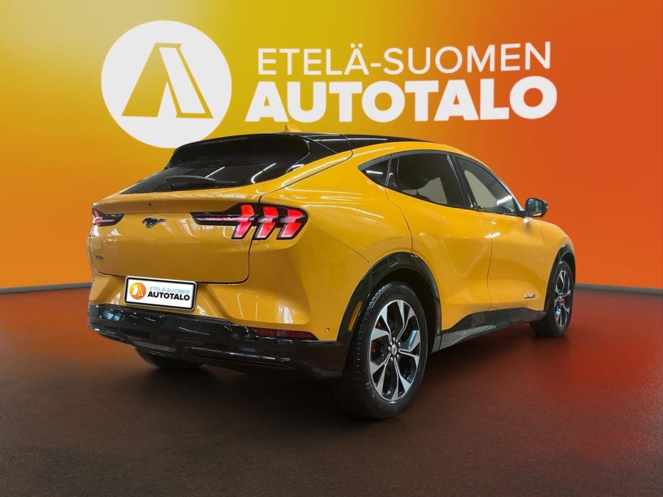FORD Mustang Mach-E 2023