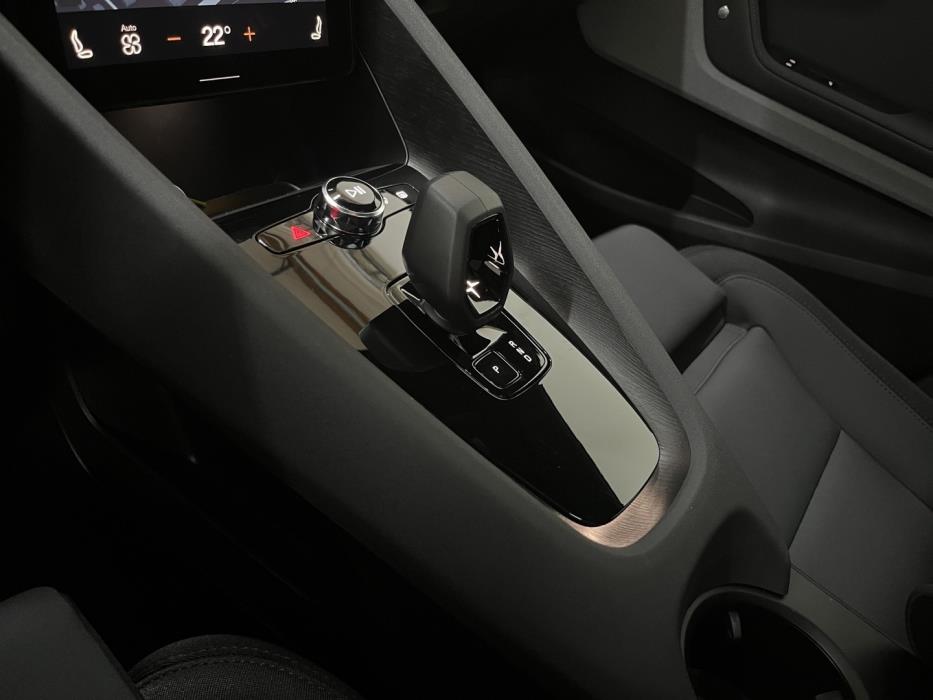 POLESTAR 2 2023