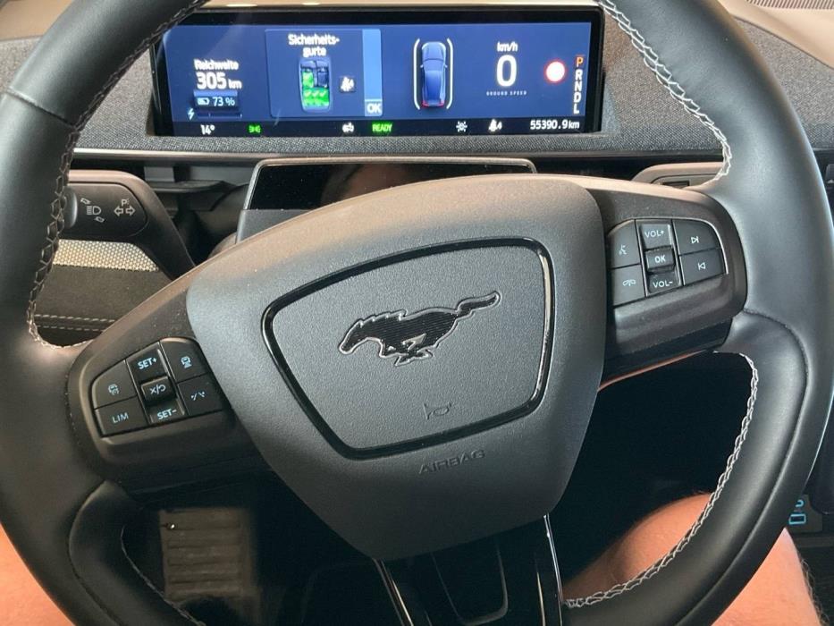 FORD Mustang Mach-E 2023