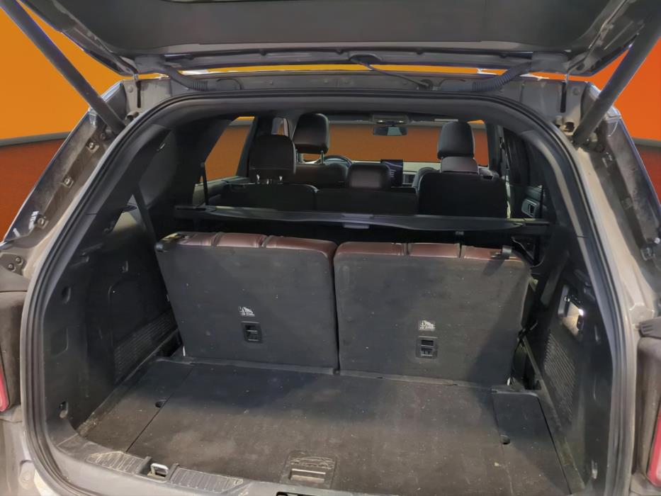 FORD Explorer 2021
