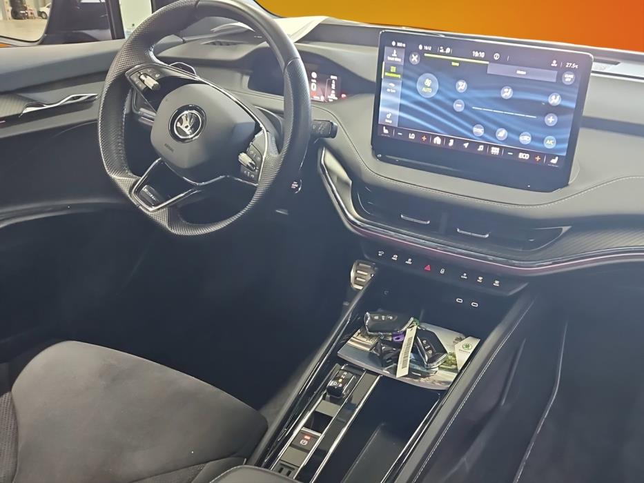 SKODA Enyaq 2023