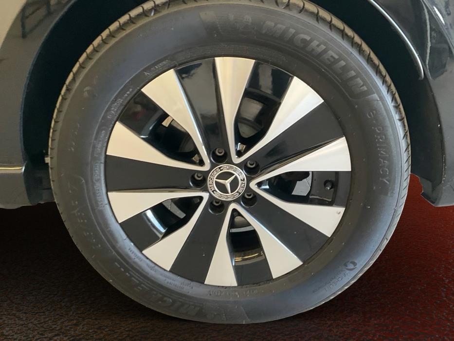 MERCEDES-BENZ EQV 2022