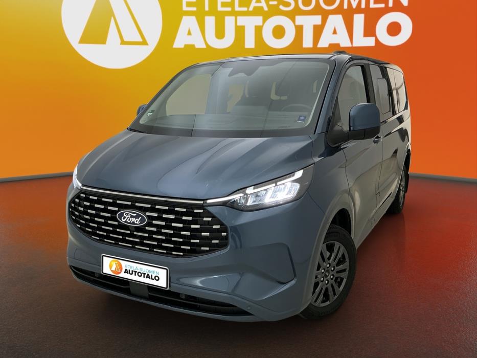 FORD Tourneo Custom 2025