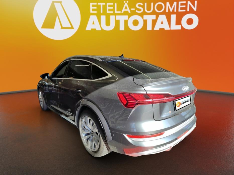 AUDI e-tron 2023