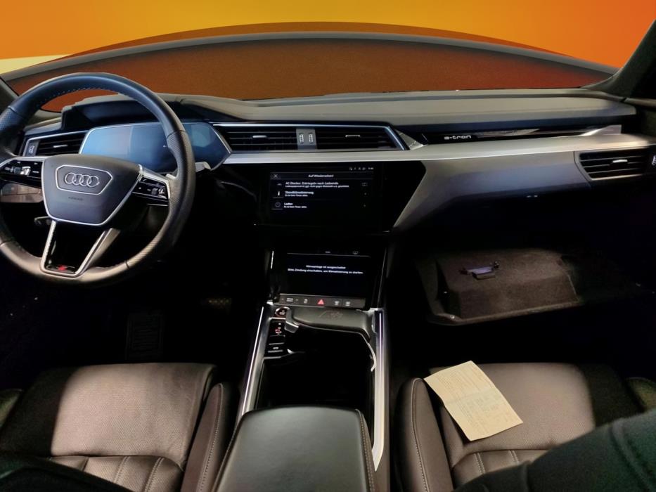 AUDI e-tron 2023