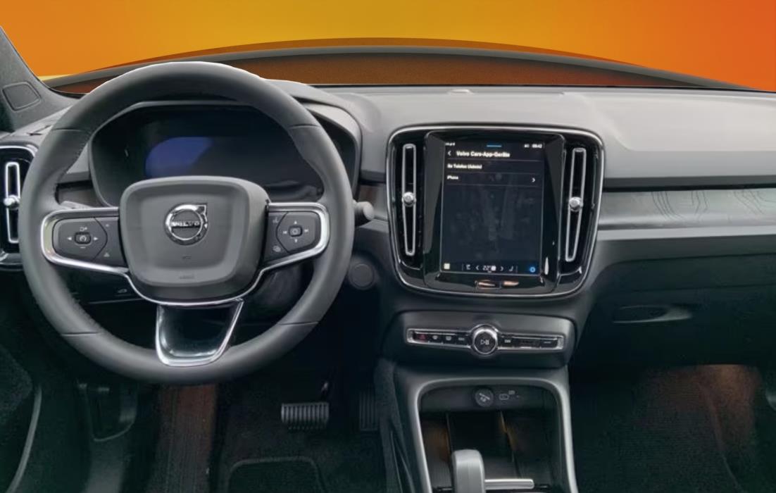 VOLVO C40 2024