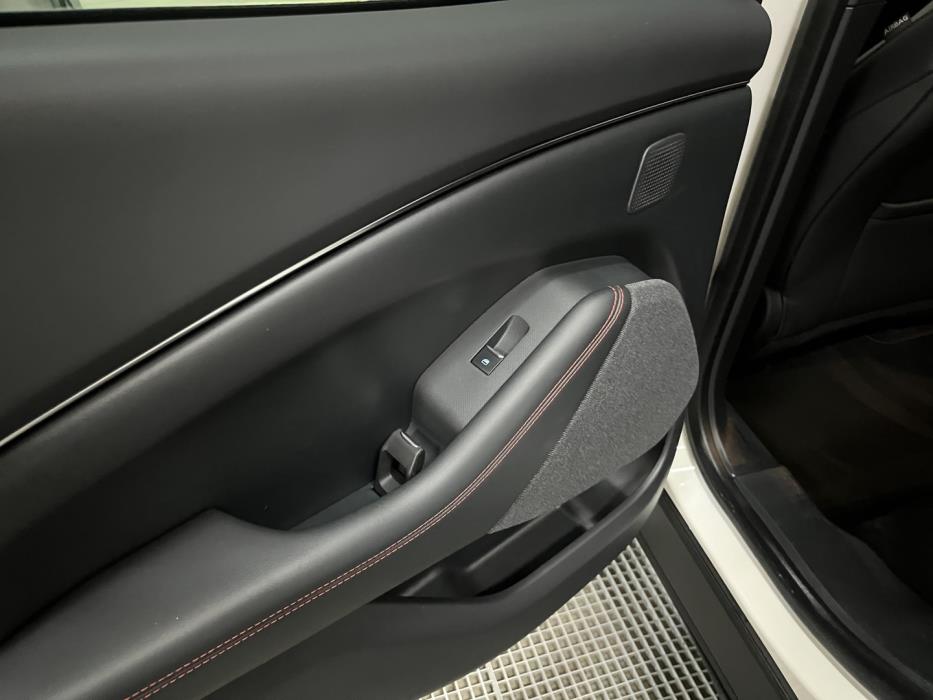 FORD Mustang Mach-E 2023