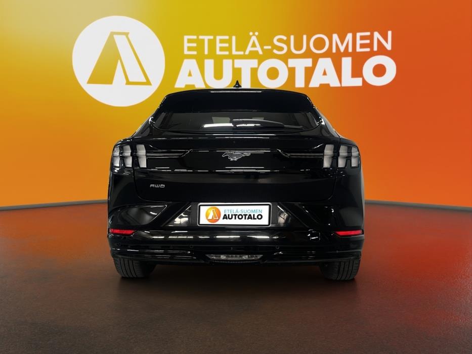 FORD Mustang Mach-E 2022