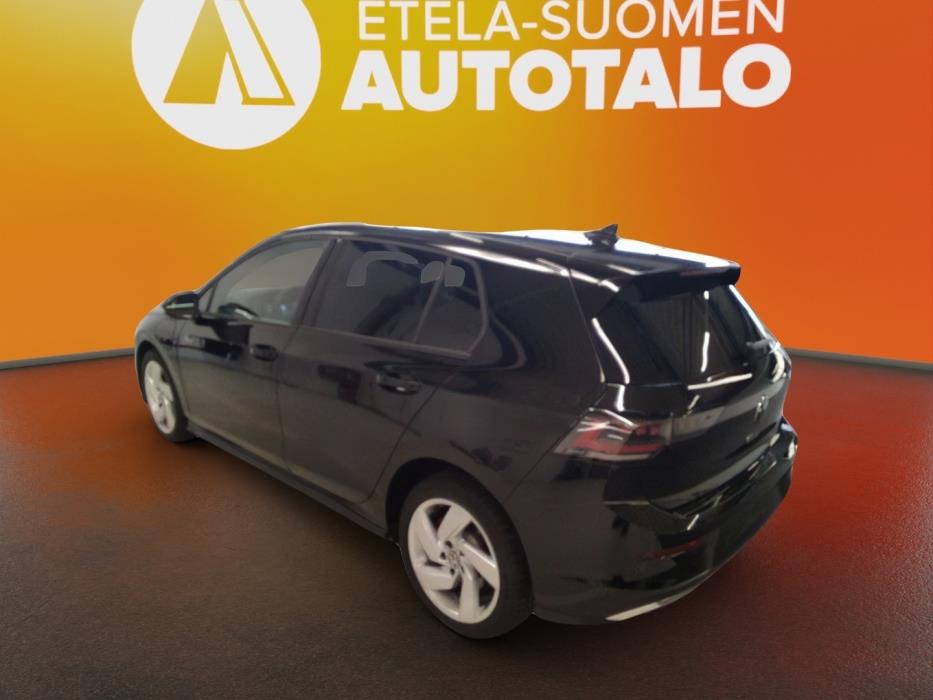 VOLKSWAGEN Golf 2026